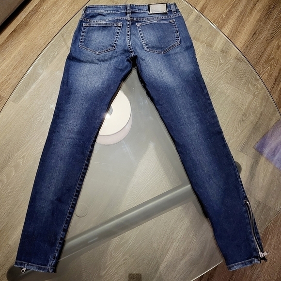 Balmain | Low-Rise Skinny Jeans - Picture 3 of 8